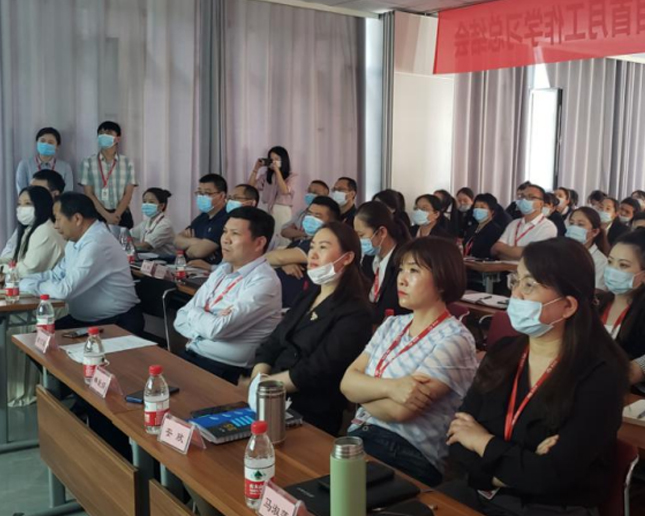 家鄉(xiāng)好攜手華商縱橫項目首月工作學習總結會